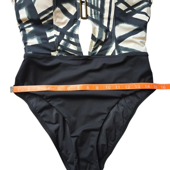 Miraclesuit Monochrome Graphic One Piece - Picture 8 of 11